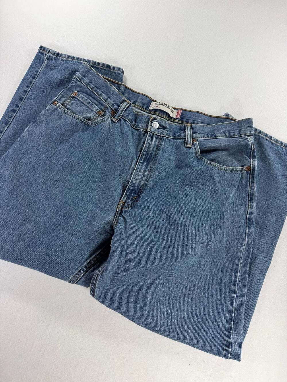 Y2K Levi's 550 Relaxed Fit Blue Denim Jeans